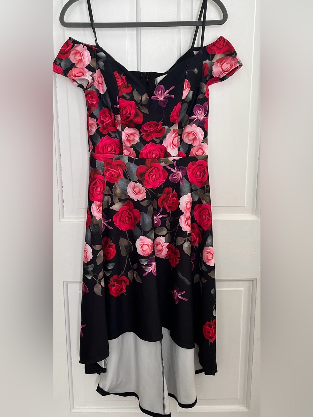 Premier Amour Black Red Pink Rises Dress size 6